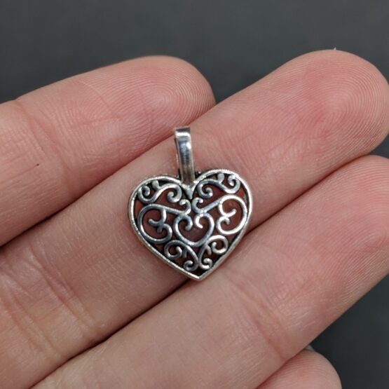 *Heart Charm (5 pcs) (M4)