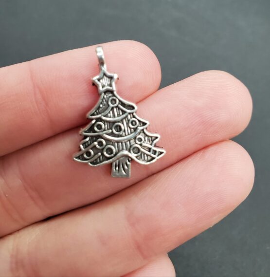 *Christmas Tree Charm (style #2) (M4)