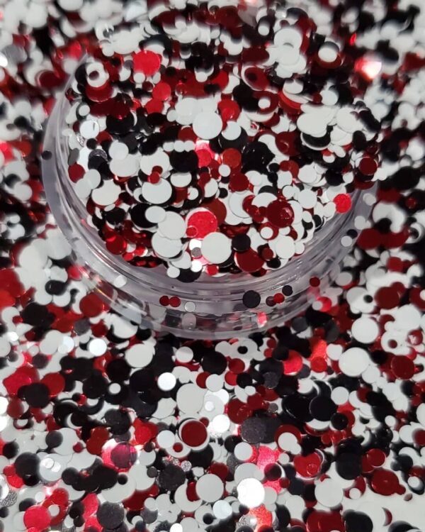 A close up of red and white confetti